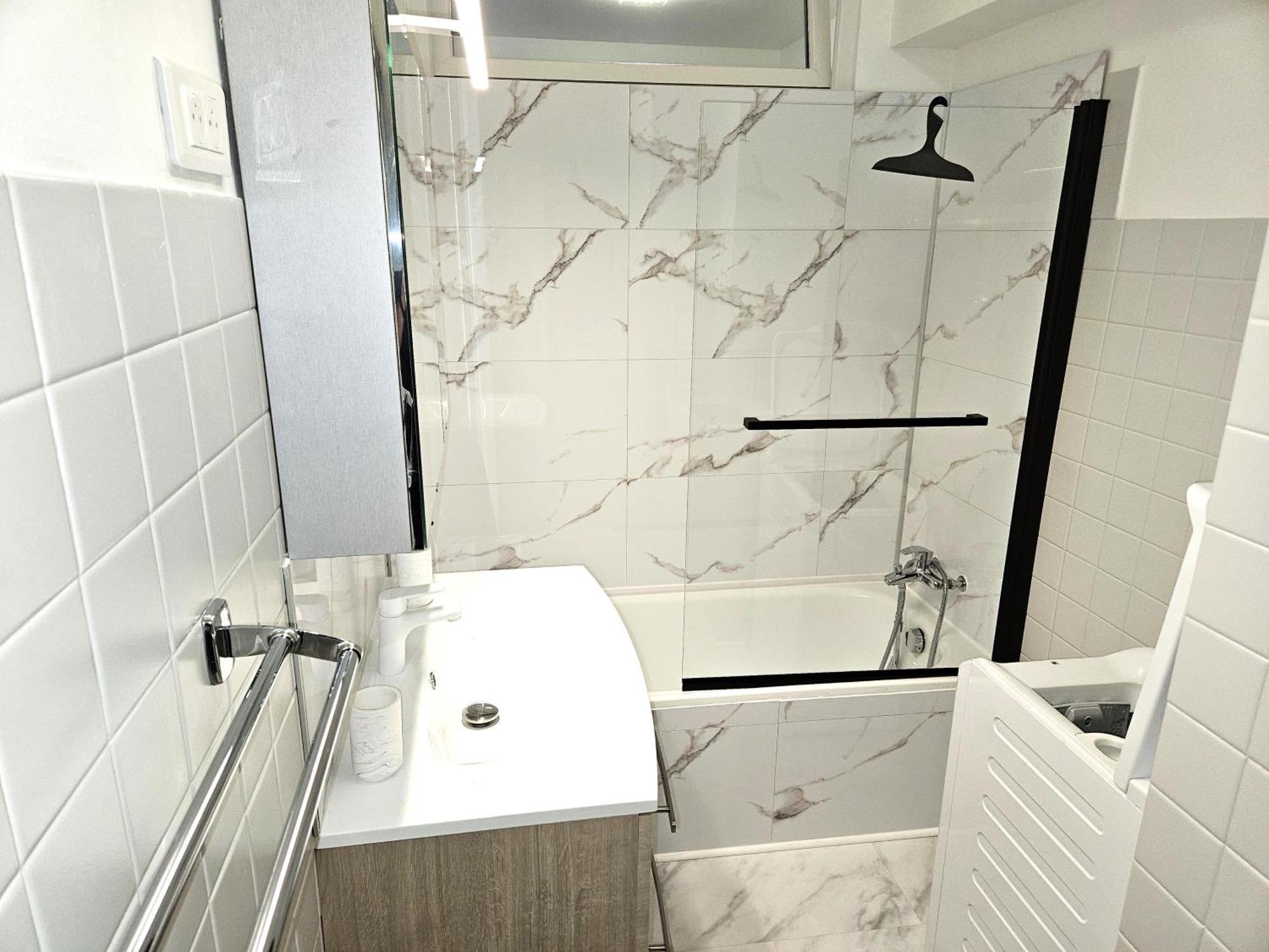Studio Entre Plages Et Monaco Climatise Parking Roquebrune-Cap-Martin Exterior foto
