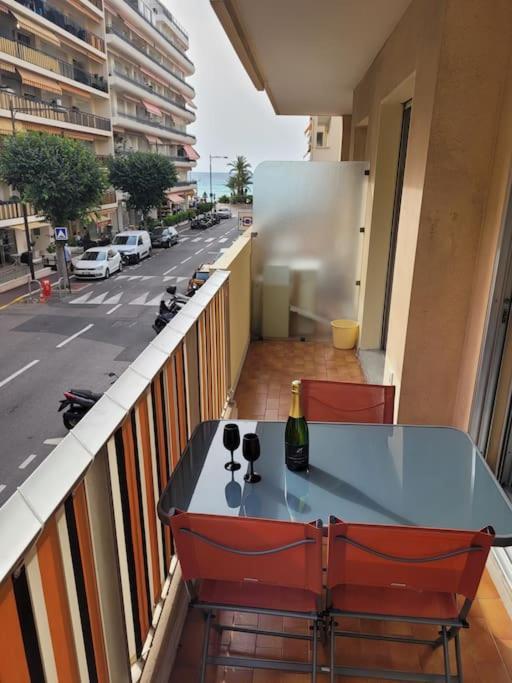 Studio Entre Plages Et Monaco Climatise Parking Roquebrune-Cap-Martin Exterior foto